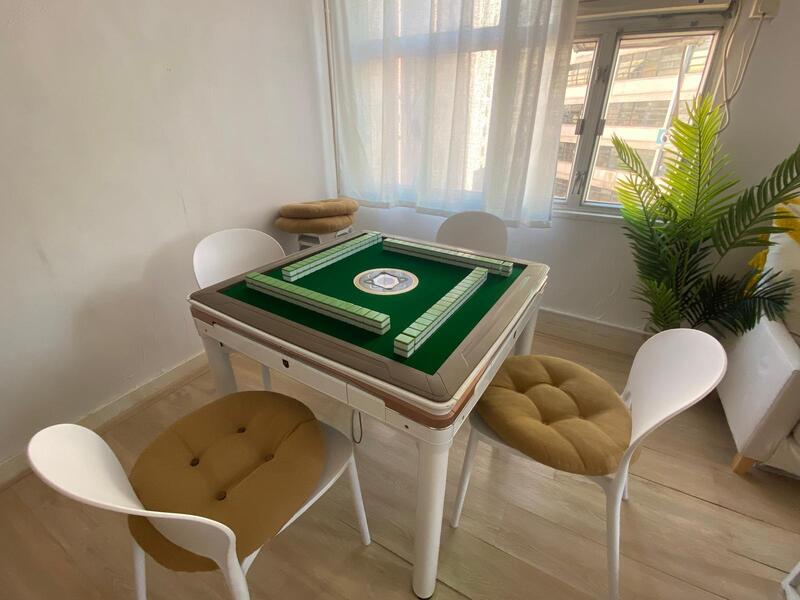 White Chill Partyroom-19