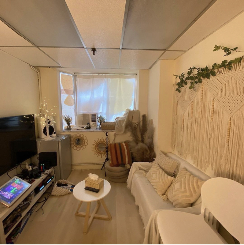 Mini White Chill Partyroom-14