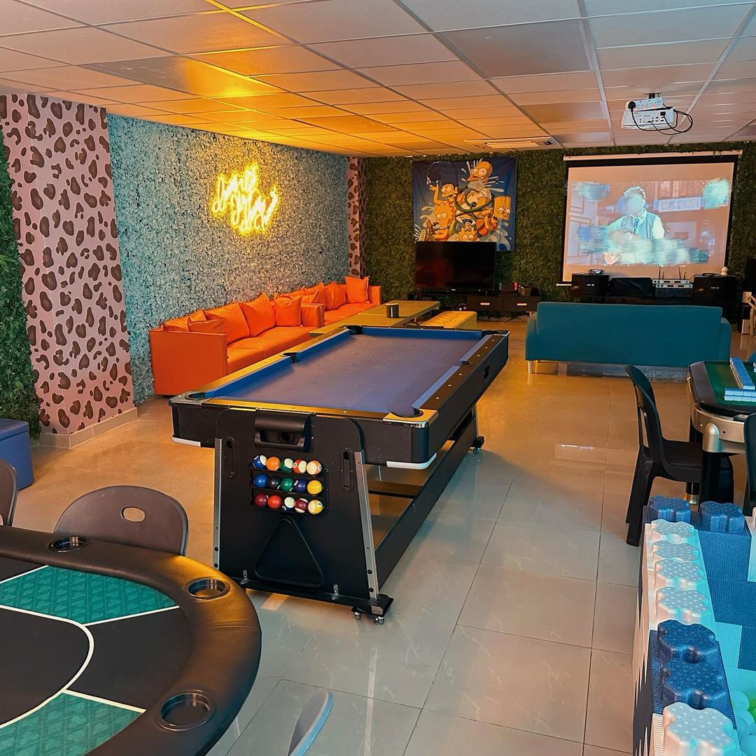 Crazystudio Partyroom-0