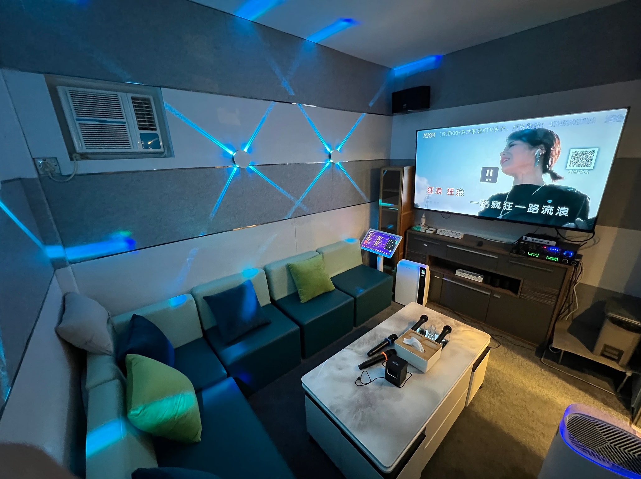 Fancy Free Partyroom-0