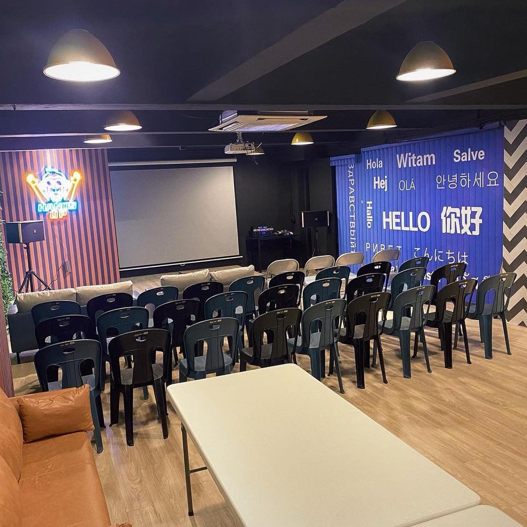 Handsup Partyroom-1