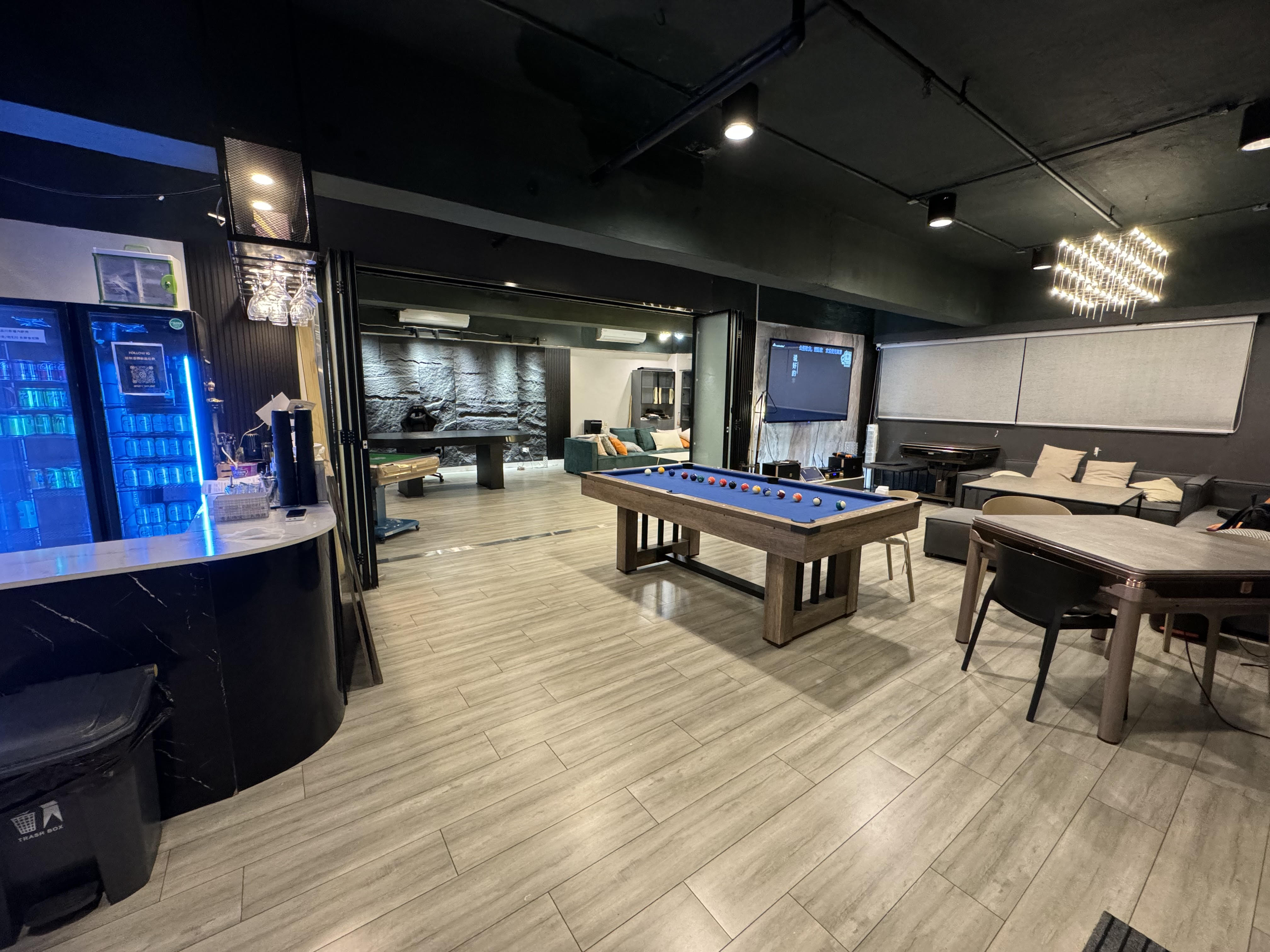 Skylight Party Partyroom-2