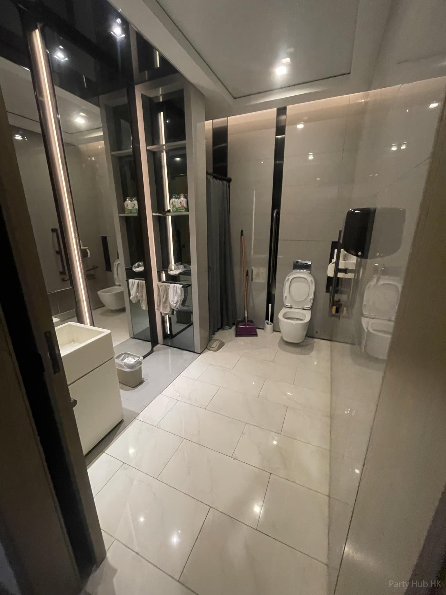 Club High Rise Partyroom-23