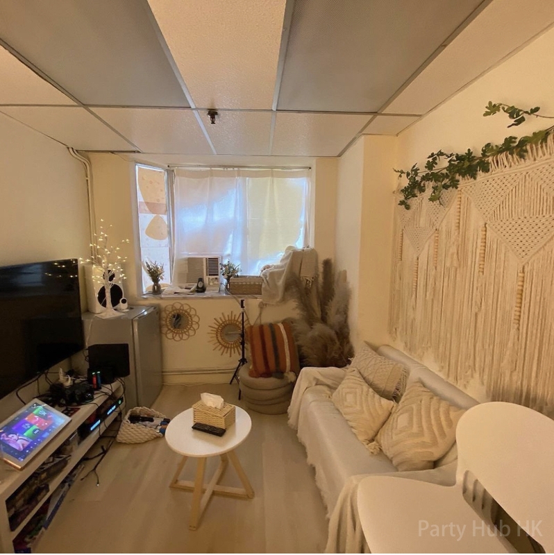 Mini White Chill Partyroom-14