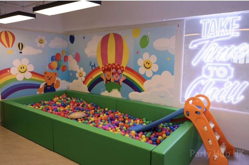 Wooftopia Party Room-8